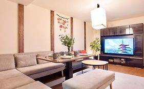 Kizuna Osaka Japanese Family House With Tatami Play Room
